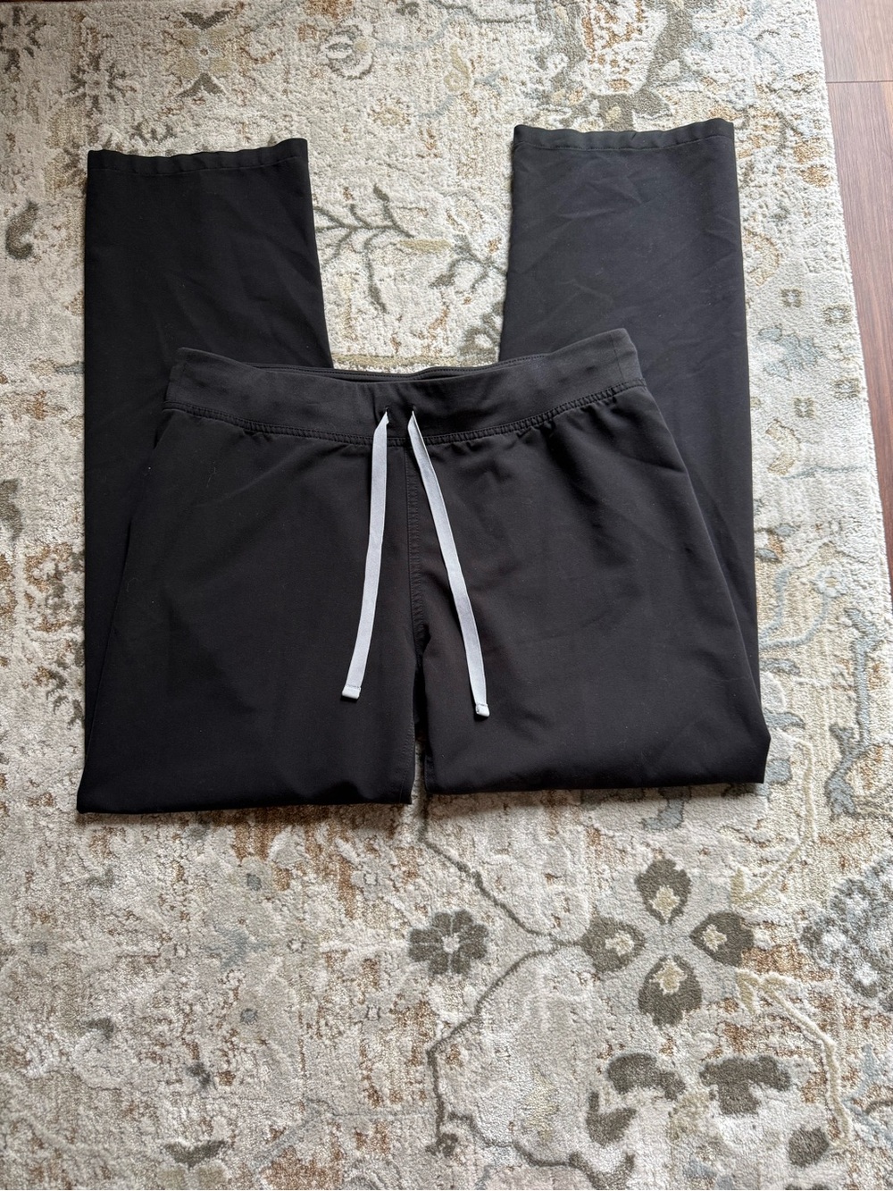 Figs Black Livingston Scrub Bottoms- Medium